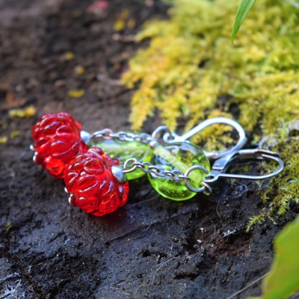 Maliny - náušnice s ručně vinutými perlemi - sklo a chirurgická ocel - vinutky korálky Lampwork beads berries