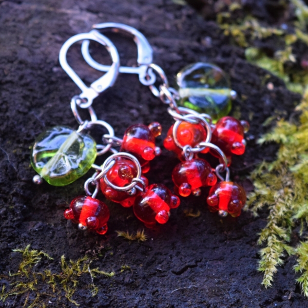 Rybízky - náušnice s ručně vinutými perlemi - skleněné vinté perle a chirurgická ocel - lampwork beads earrings