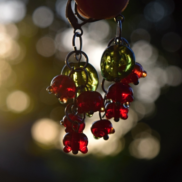 Rybízky - náušnice s ručně vinutými perlemi - skleněné vinté perle a chirurgická ocel - lampwork beads earrings