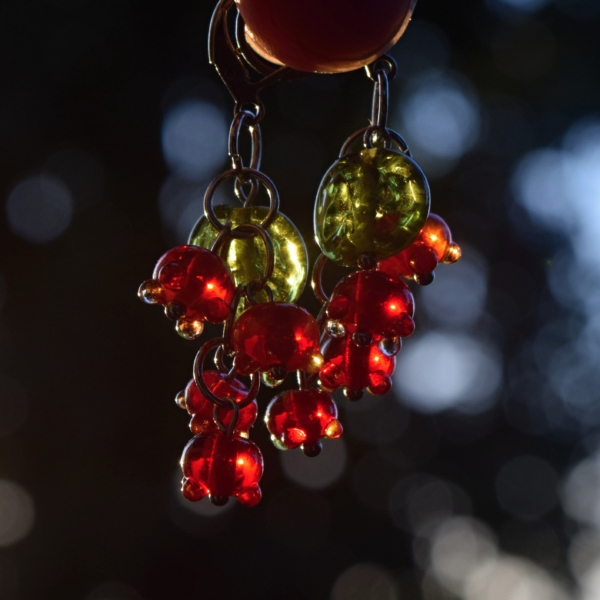 Rybízky - náušnice s ručně vinutými perlemi - skleněné vinté perle a chirurgická ocel - lampwork beads earrings