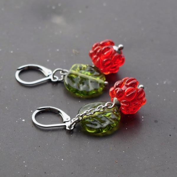 Maliny - náušnice s ručně vinutými perlemi - sklo a chirurgická ocel - korálky - lampwork beads - earrings